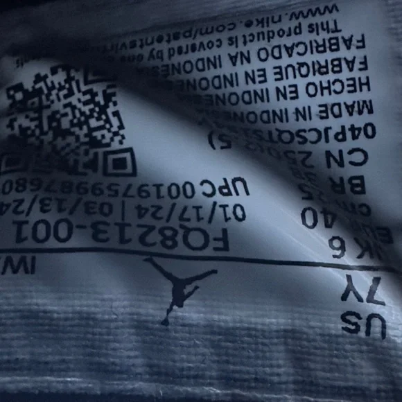 AIR Jordan 4 White Thunder Retro Kids Sneakers Black White - Picture 4 of 9